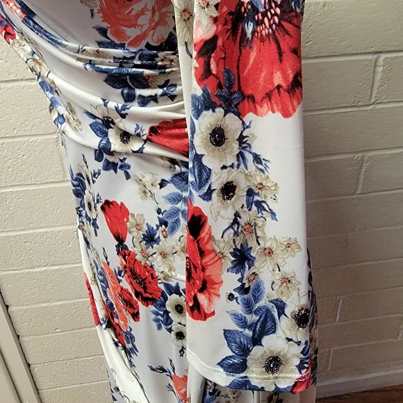 Beautiful Pink Blush Floral Dress - Picture 11 of 12